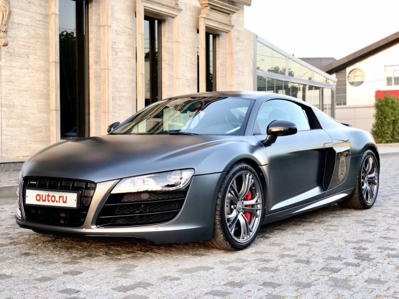 Audi r8 i (Typ 42) v10