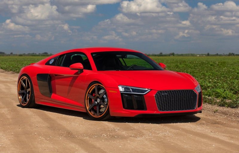 Audi r8 v10 красная