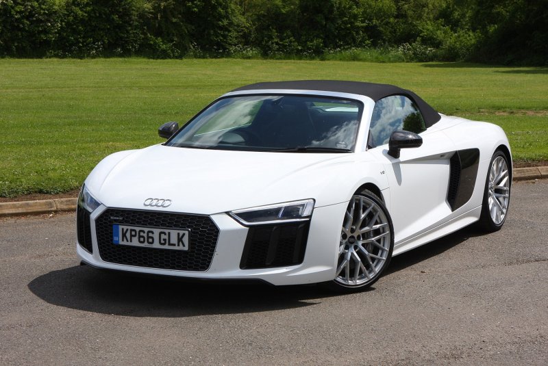 Audi r8 Спайдер