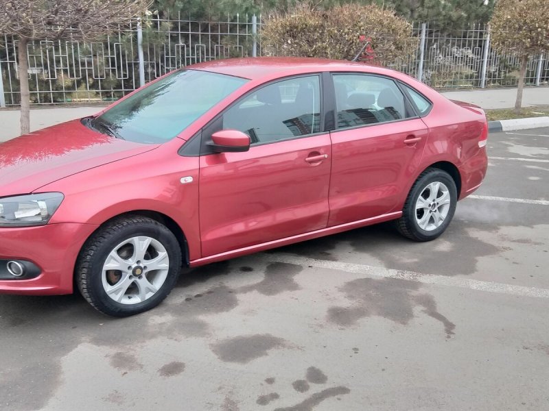 Volkswagen Polo универсал 2012