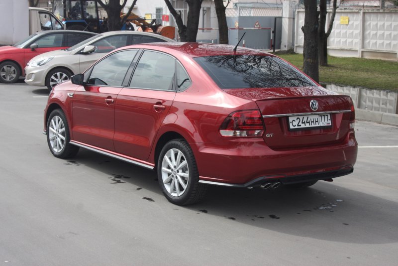 VW Polo sedan gt
