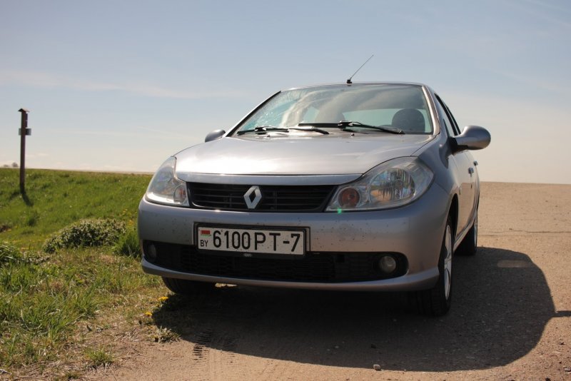 Renault symbol 2