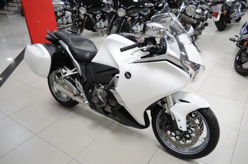 Honda vfr1200f