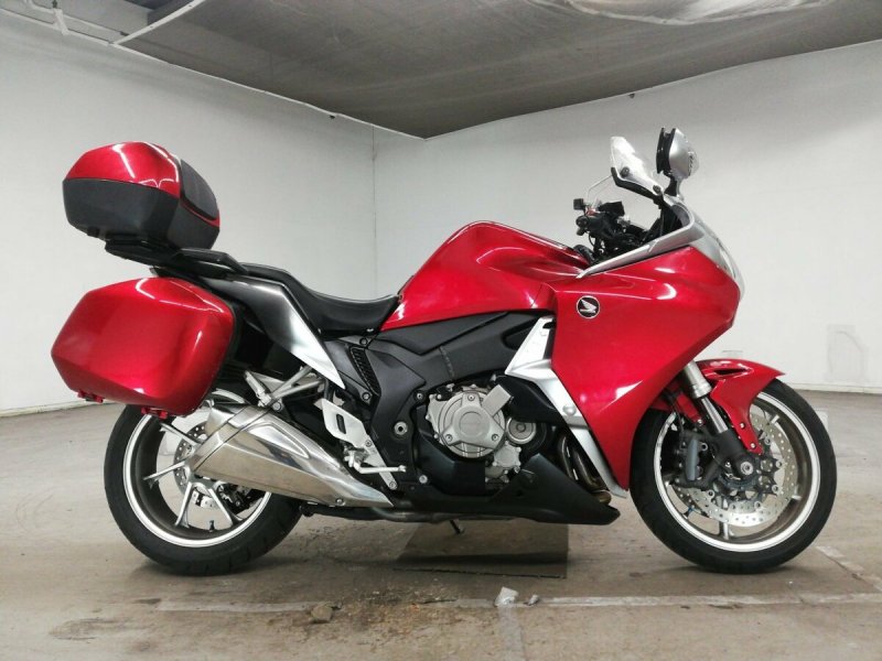 Хонда ВФР 1200 Ф