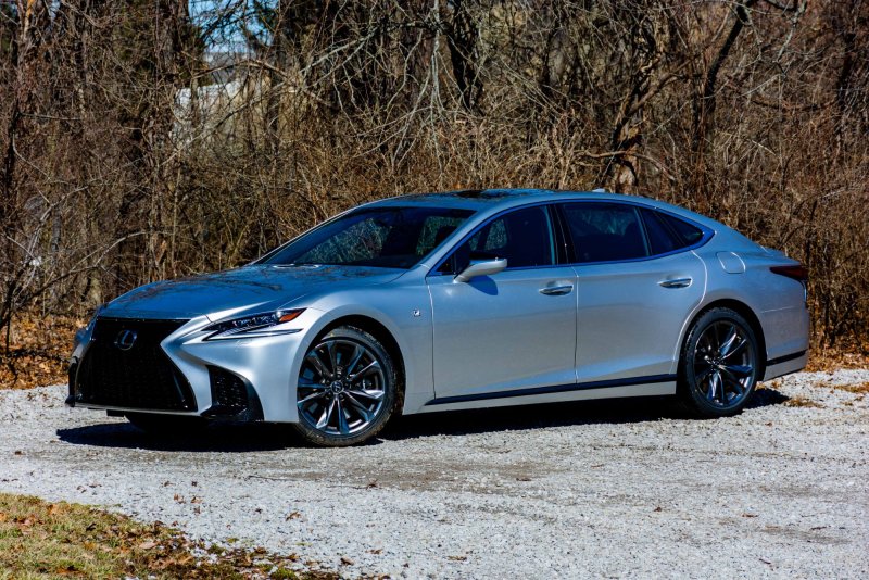 Лексус is 500 f Sport