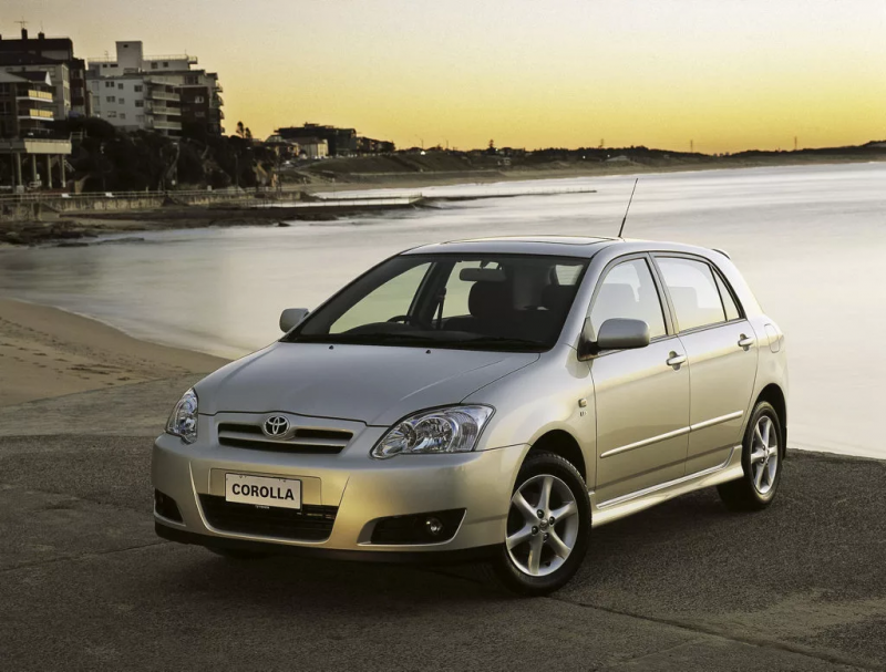 Toyota Corolla e120 хэтчбек