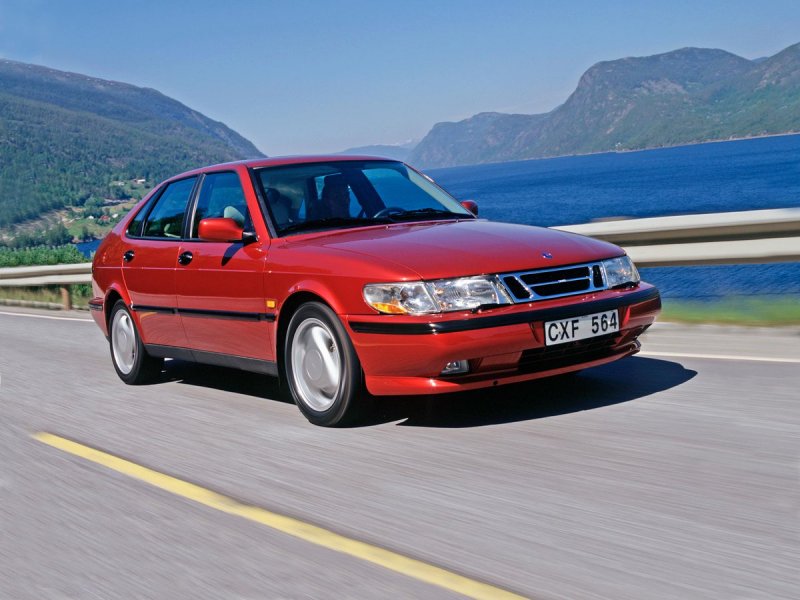 Saab 900s