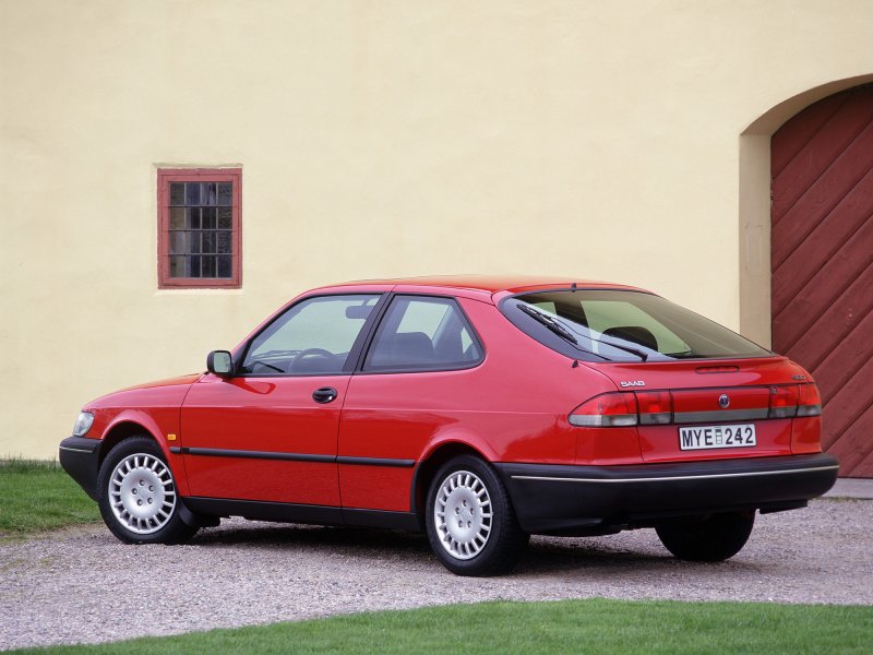 Saab 900 II