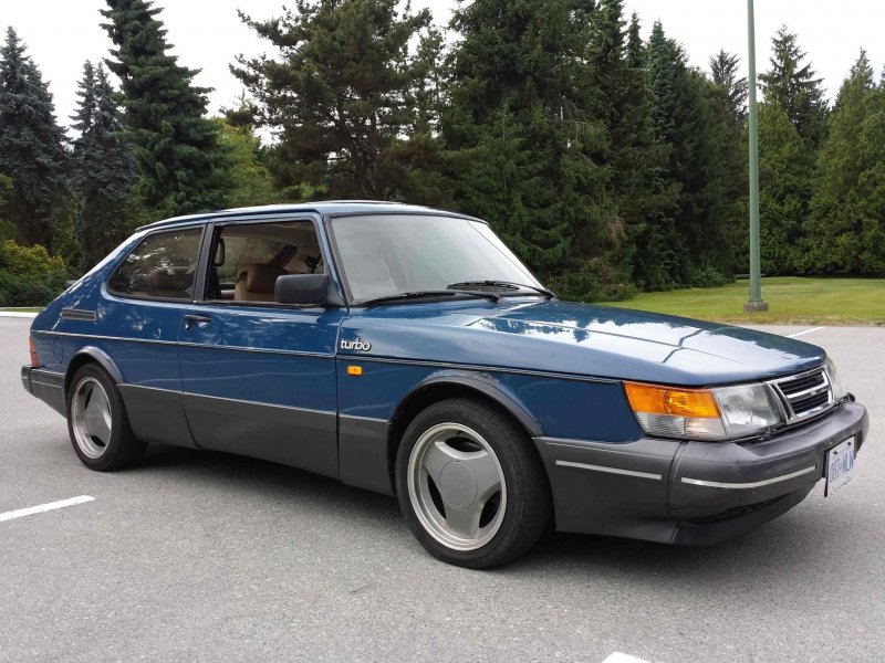 Saab 900s