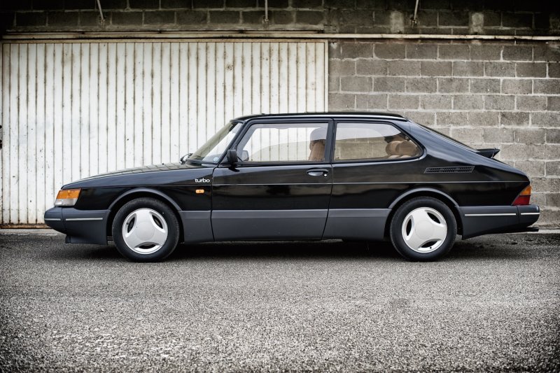 Saab 900 II
