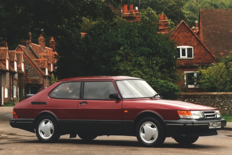 Saab 900 og