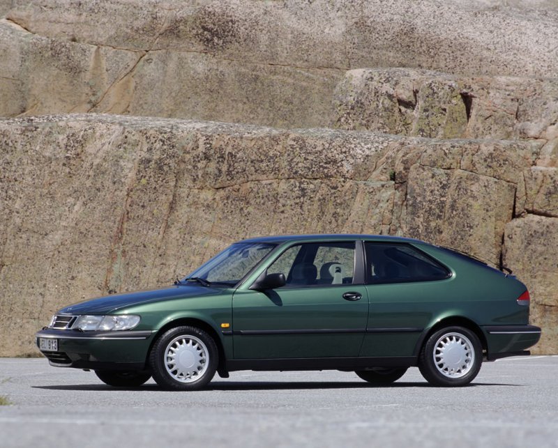 Saab 900s