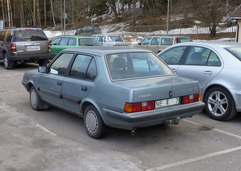 Volvo 300 Series
