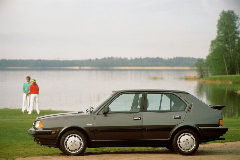 Volvo 300 Series