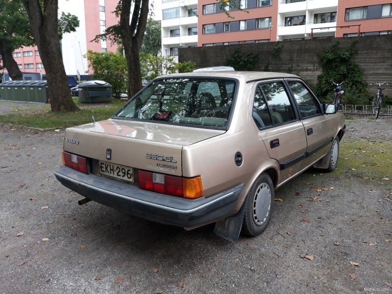 Volvo 300 Series 1986