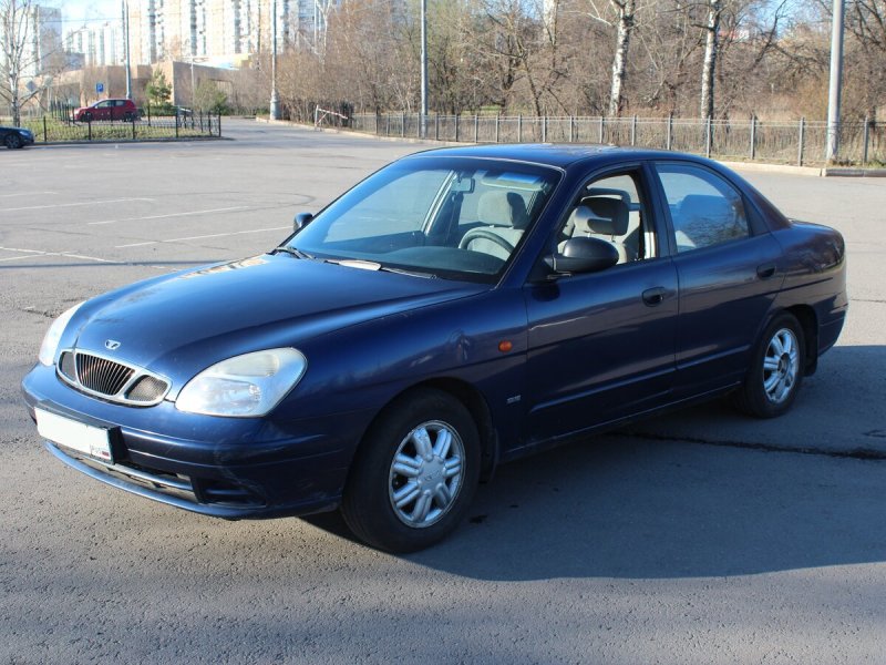 Дэу Нубира седан 2001