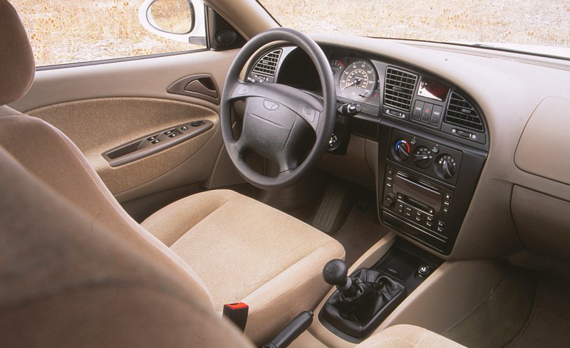 Daewoo Nubira 1997 салон