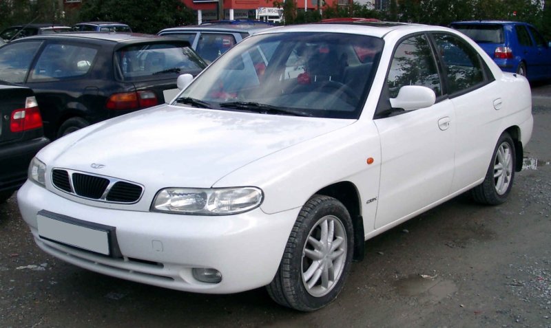 Део Нубира 2.0 2000г