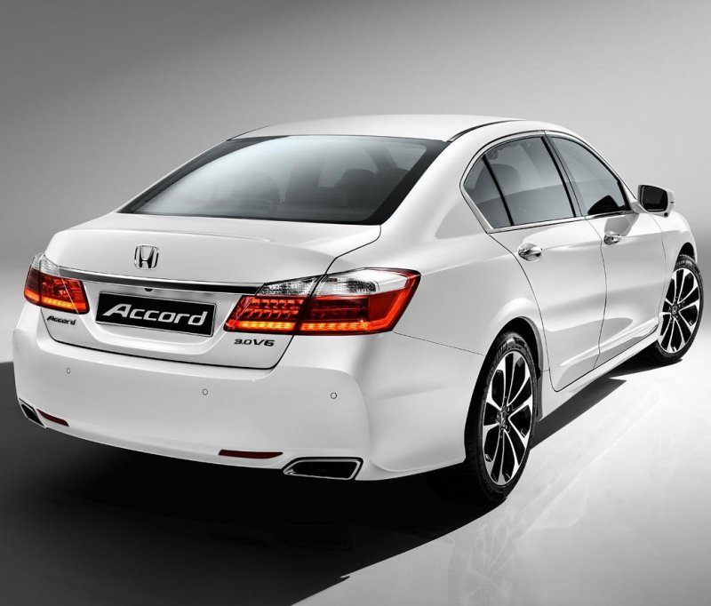 Honda Accord 9 черный