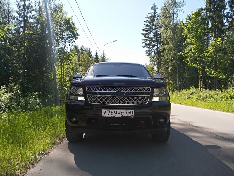Шевроле Тахо 2000 черный