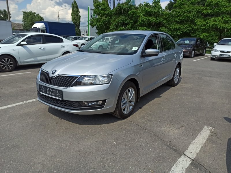 Шкода Рапид 1.6 автомат