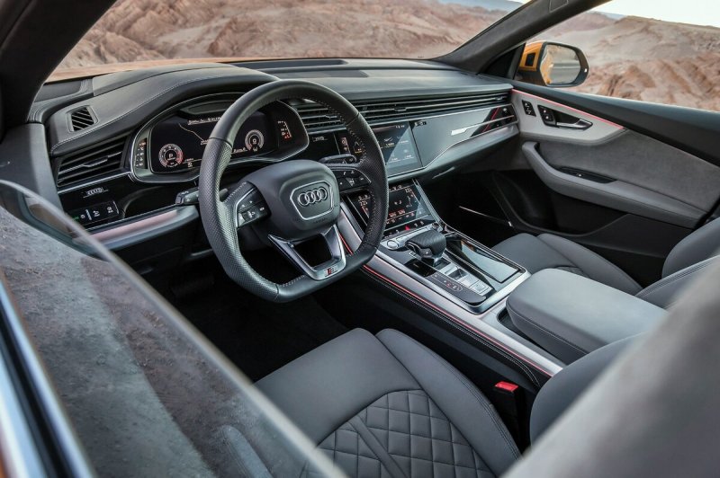 Audi q8 2019 салон