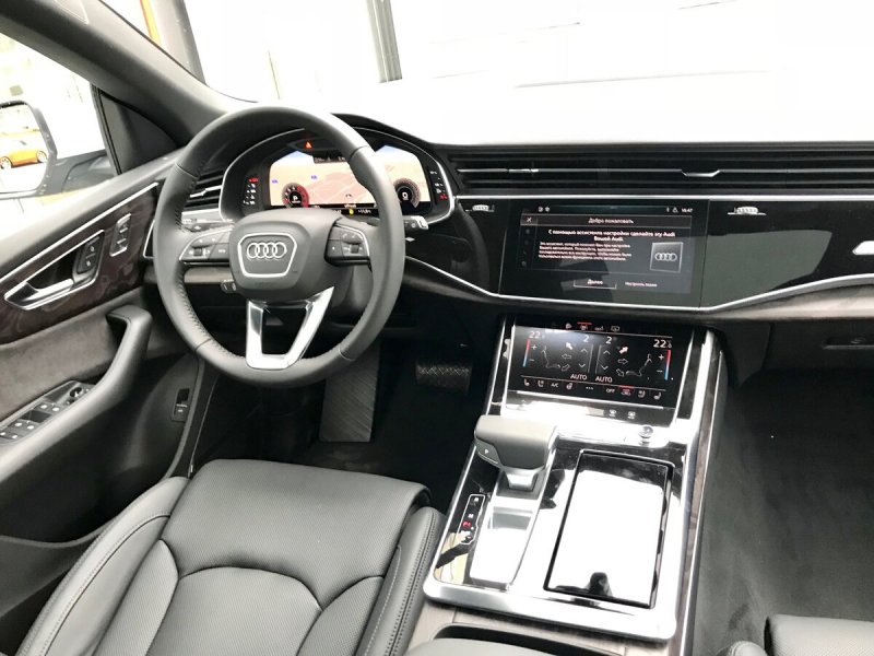 Ауди ку 8 2021 салон