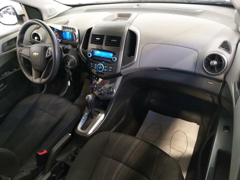 Chevrolet Aveo II салон