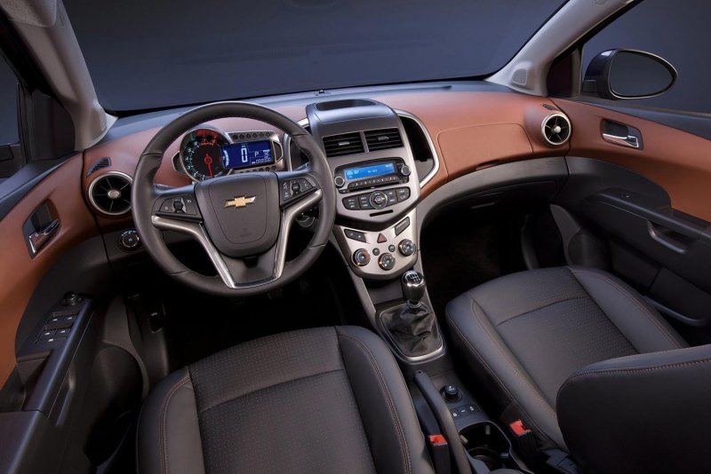 Chevrolet Aveo 2014 салон
