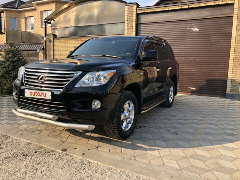 Lexus LX 570 2010 черный