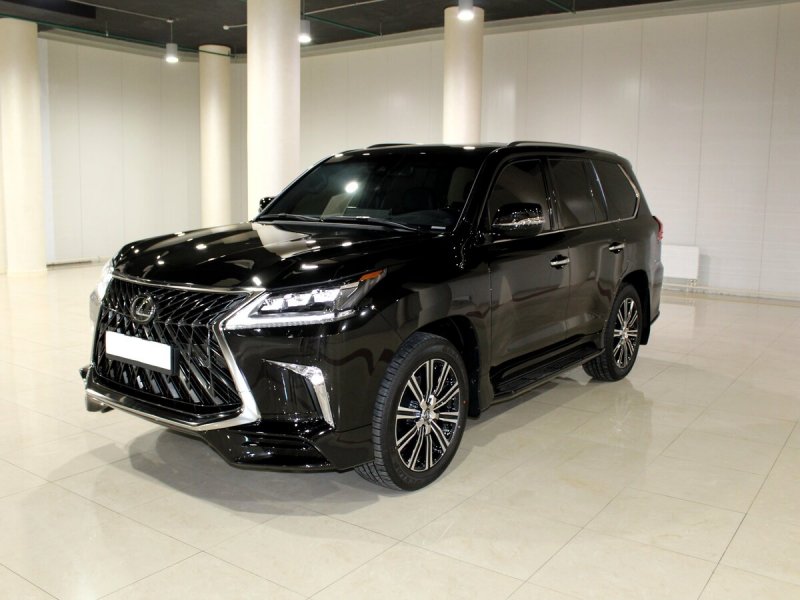 Lexus LX 570 2018 черный