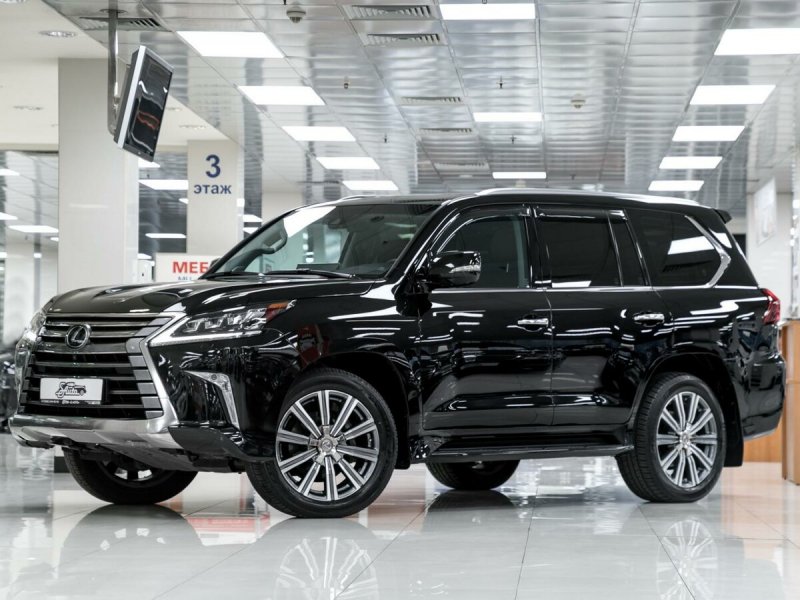 Lexus LX 570 2016 черный