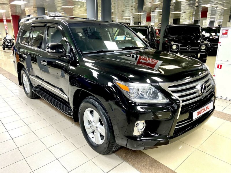 Lexus LX III 570 2010
