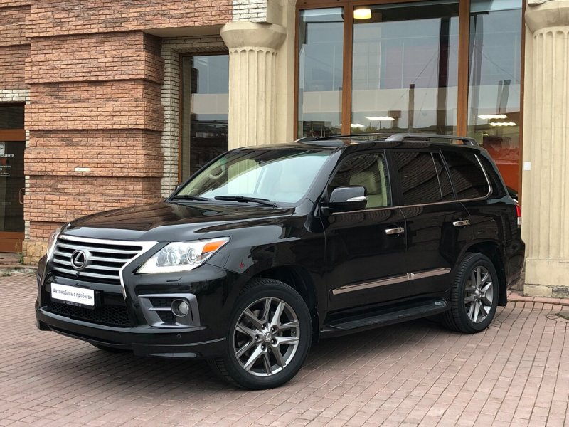 Lexus LX 570 2013