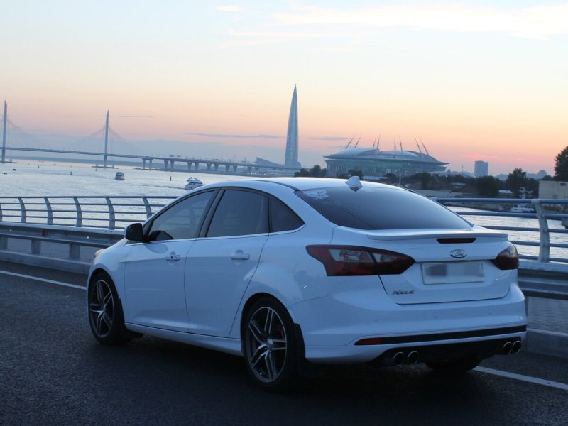 Ford Focus 3 седан