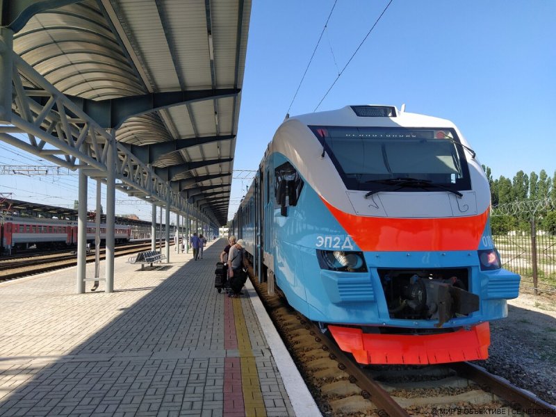 Эп2д электропоезд для Крыма