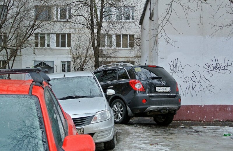 Припаркованные машины