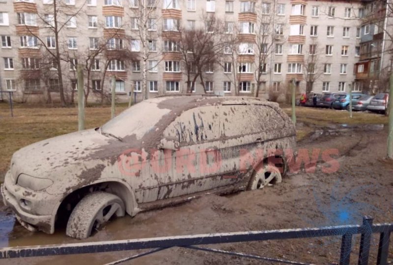 Очень грязная машина