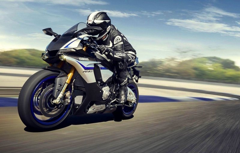 Yamaha YZF r1 Wallpaper