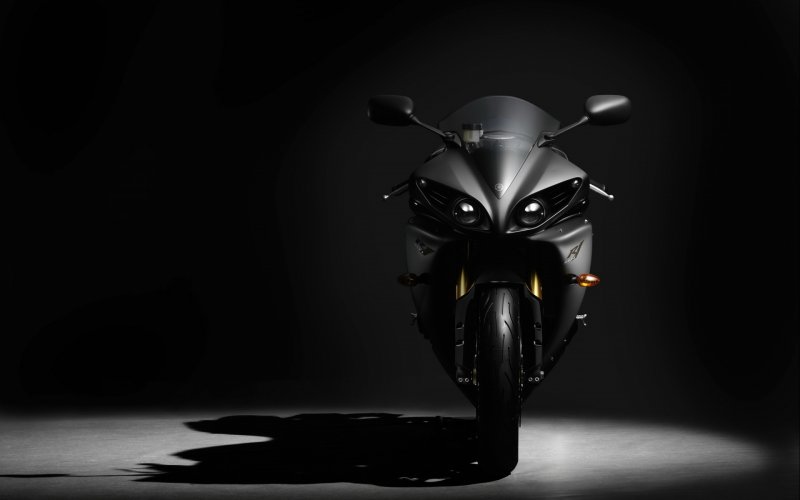 Мотоцикл Yamaha r1 чёрный