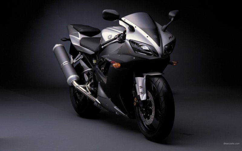 Yamaha-YZF r1 1920 1200