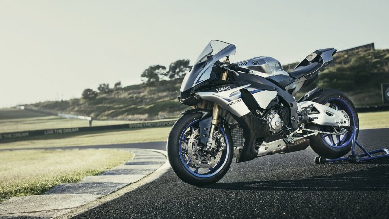 Yamaha YZF-r1 2016