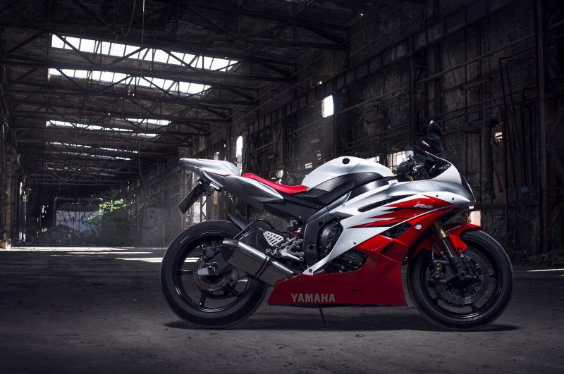 Yamaha YZF r6 Red