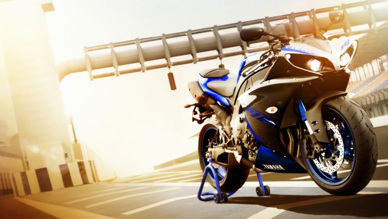 Yamaha r1 4k