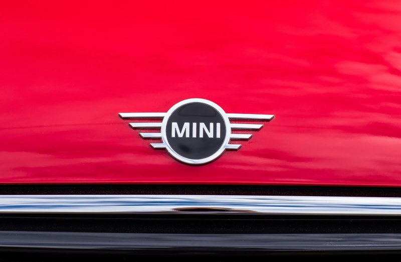 Mini Cooper logo 2020