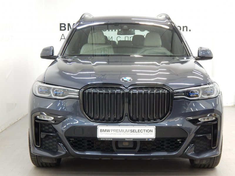BMW x7 Арктический серый
