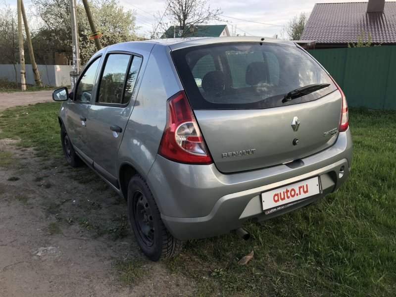Рено Логан SR 2010