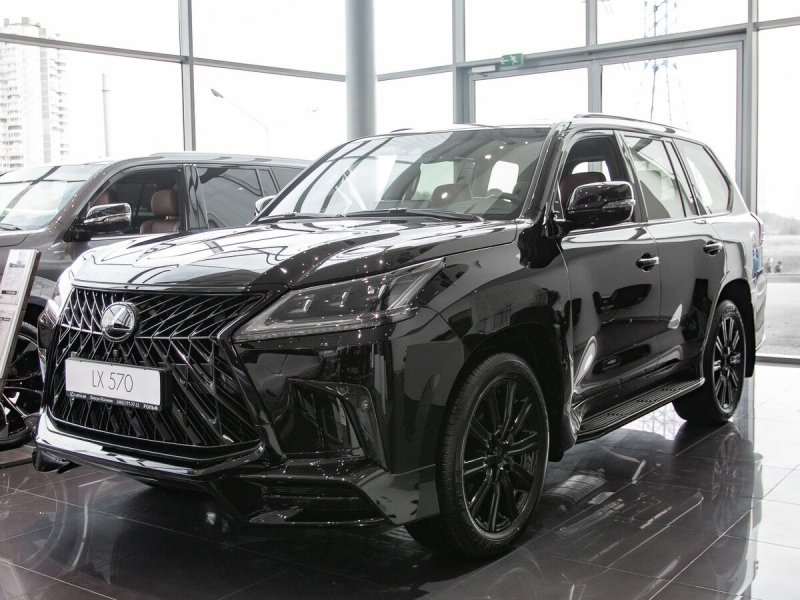 Lexus LX 570 2020 черный