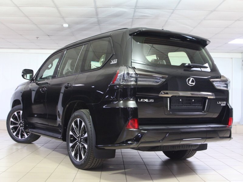Лексус LX 570 2021