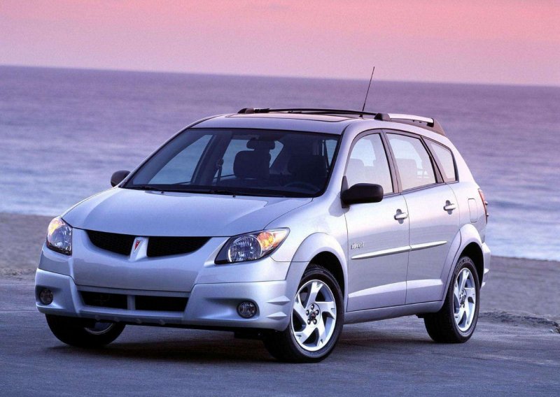 Toyota Voltz, 2002 салон
